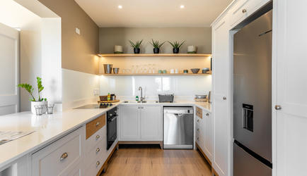 Tidal Pool - 2 Bedroom Panoramic Apartment | Kitchen