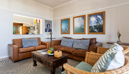 Tidal Pool - Traditional Family 3 Bedroom Apartment | Lounge