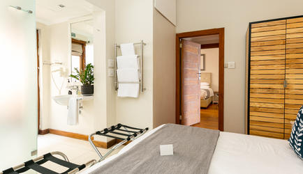 Tidal Pool - 3 Bedroom Apartment | En-Suite Bathroom