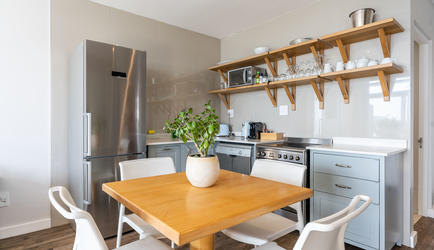 Beach View Apartments - 2 Bedroom Panoramic | Dining Room