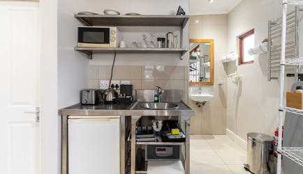Stone Cottages - Large Studio | Kitchenette