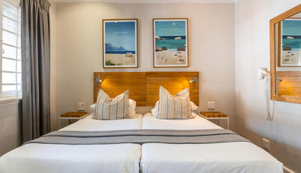 Stone Cottages - 3 Bedroom Cottage| Bedroom