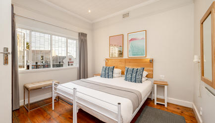 Stone Cottages - Extra Large 3 Bedroom Cottage | Bedroom