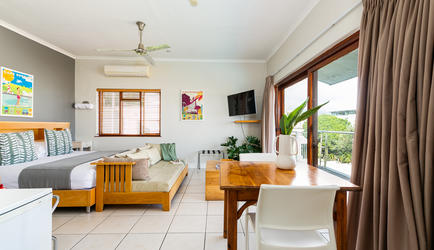 Beach Studios - Sea View Studios | Dining Area