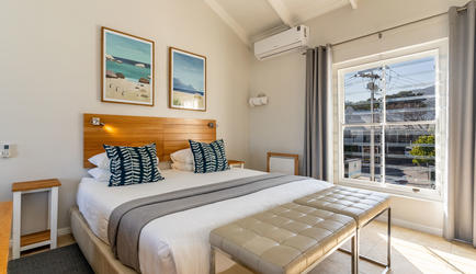 Beach Studios - Romantic Sea View Studio | Bedroom