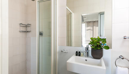 Tidal Pool - 3 Bedroom Panoramic Apartment | Bathroom