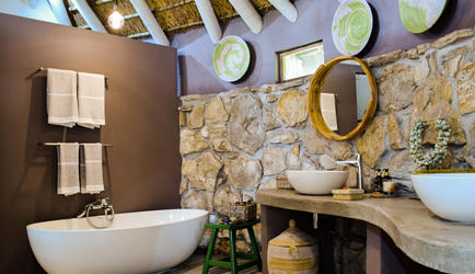 Forest View Suite Bathroom