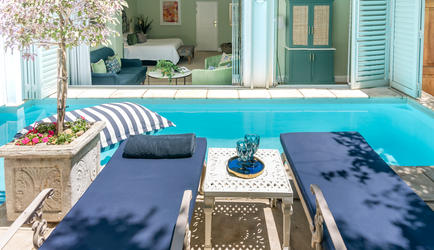 Pool Suite