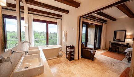 River Lodge Spa Suite