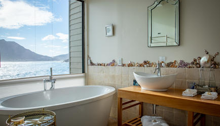 Island Suite Bathroom