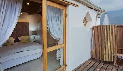 Suite Entrance