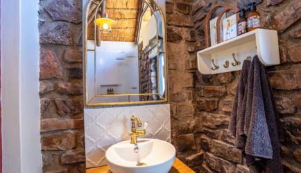 Canyon Lodge Twin Room