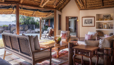 Family Cottage Lounge