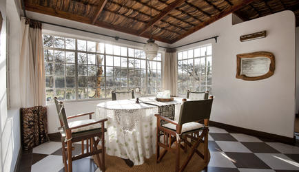 Hatari Suites 