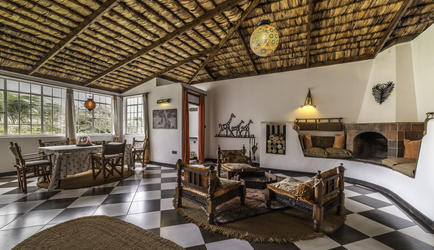 Hatari Suites 