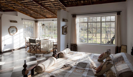 Hatari Suites 