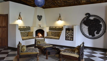 Hatari Suites 