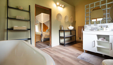 Room 8 bathroom