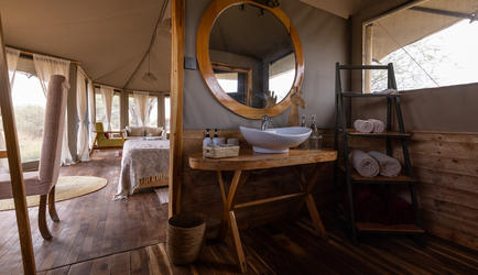 Olmara Camp Stargzer Tented Suite