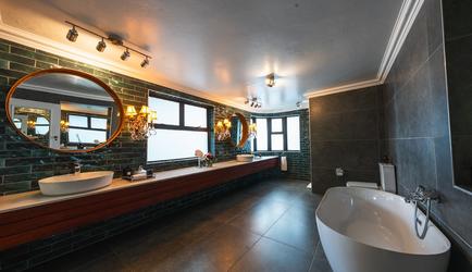 One Bedroom Suite