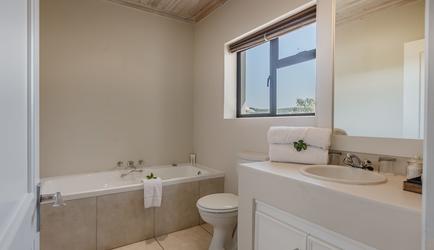 Standard Room - Robberg Beach Lodge 