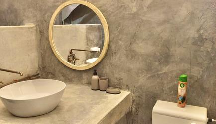 Self catering bathroom