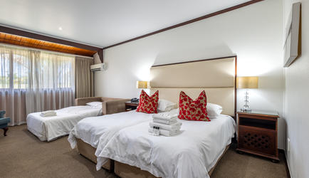 Knysna Log Inn - Luxury Room