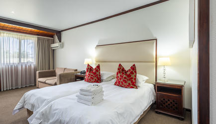 Knysna Log Inn - Luxury Room