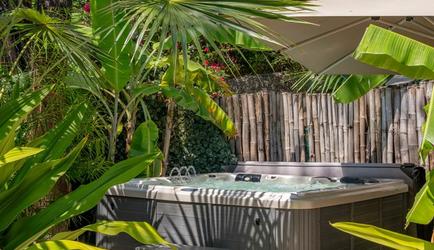 Outdoor Hot Tub