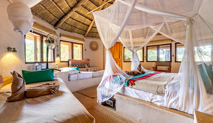 Bed Configuration - Quad Eco Hut