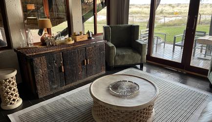 Family unit lounge