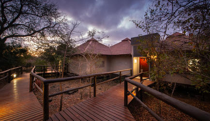 Walway to Makubela suites