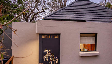 Giraffe Suite Entrance