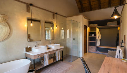 En-suite bathroom