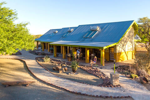 Guest building with spacious rooms