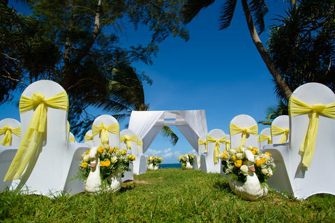 Das Sarova Whitesands Beach Resort bietet eine endlose Auswahl an Veranstaltungsorten im Innen- und Außenbereich für Hochzeiten sowie Firmen- und Gesellschaftsveranstaltungen. Von der Strandpromenade bis hin zu üppigen Gärten und Veranstaltungsorten am Pool haben wir verschiedene Optionen für diejenigen, die sich in einem kühlen, klimatisierten Raum aufhalten möchten. Unsere Teams sind bekannt für ihr außergewöhnliches und innovatives Dekor und ihre auf jeden Gastgeber zugeschnittenen Menükonzepte.