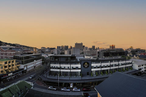 Lion Roars Hotels und Hütten
