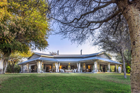 Mushara Outpost - Restaurant, Veranda