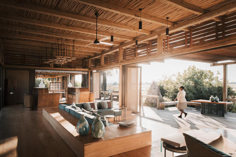 Der erhabene Lounge- und Barbereich