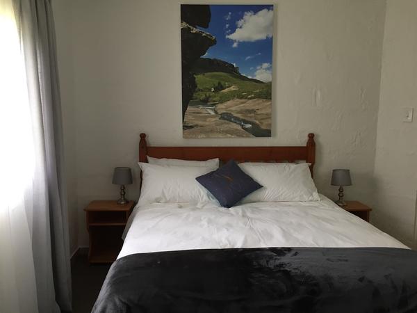 Kamberg Mountain Shadows [CLOSED]  Affordable Deals - Book Self-Catering  or Bed and Breakfast Now!