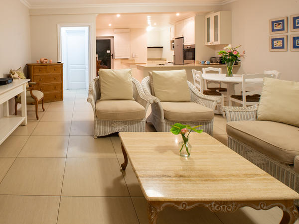Luxury Apartment: Coral Sands