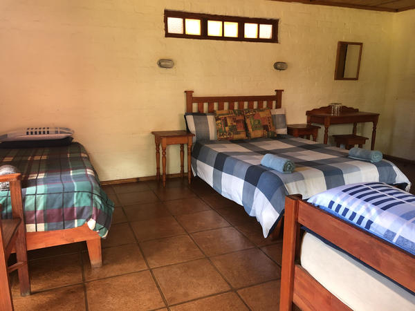 R13_1 Double, 2 Single Beds, Shower
