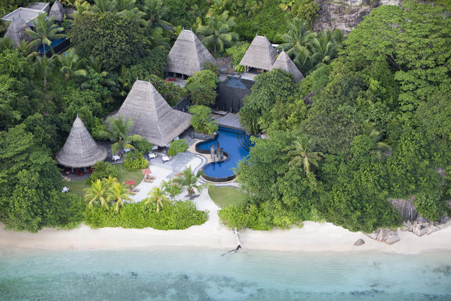 Anantara_Maia_Seychelles_Villa_resort__TecTec_ Restaurant_Aerial View