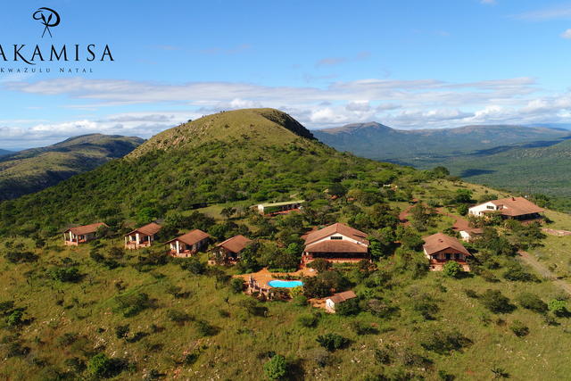 Situated on top of Pakamisa mountain - magical views!