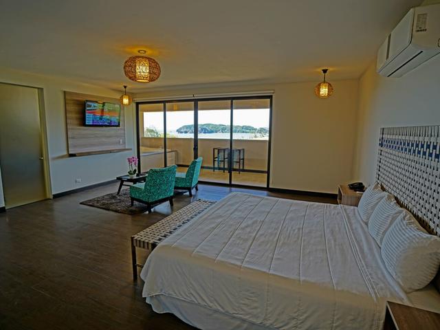 Honeymoon Suite