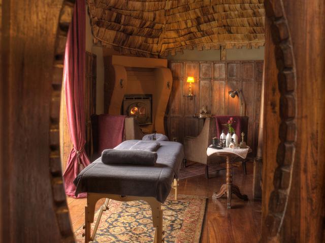 Massage: Africa Hand and Foot Treaments - African Footprint Ritual (Additional Cost)