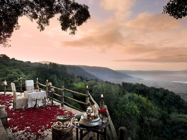 Honeymoon Rose Petal Dinner (Additional Cost)