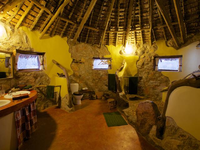 Classic Stone-Thatch Banda