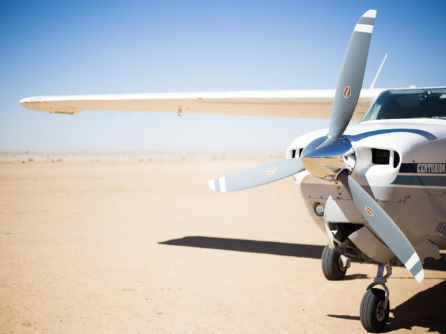 Flug über die Dünen der Namib