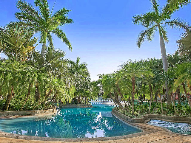 Scenic Pool